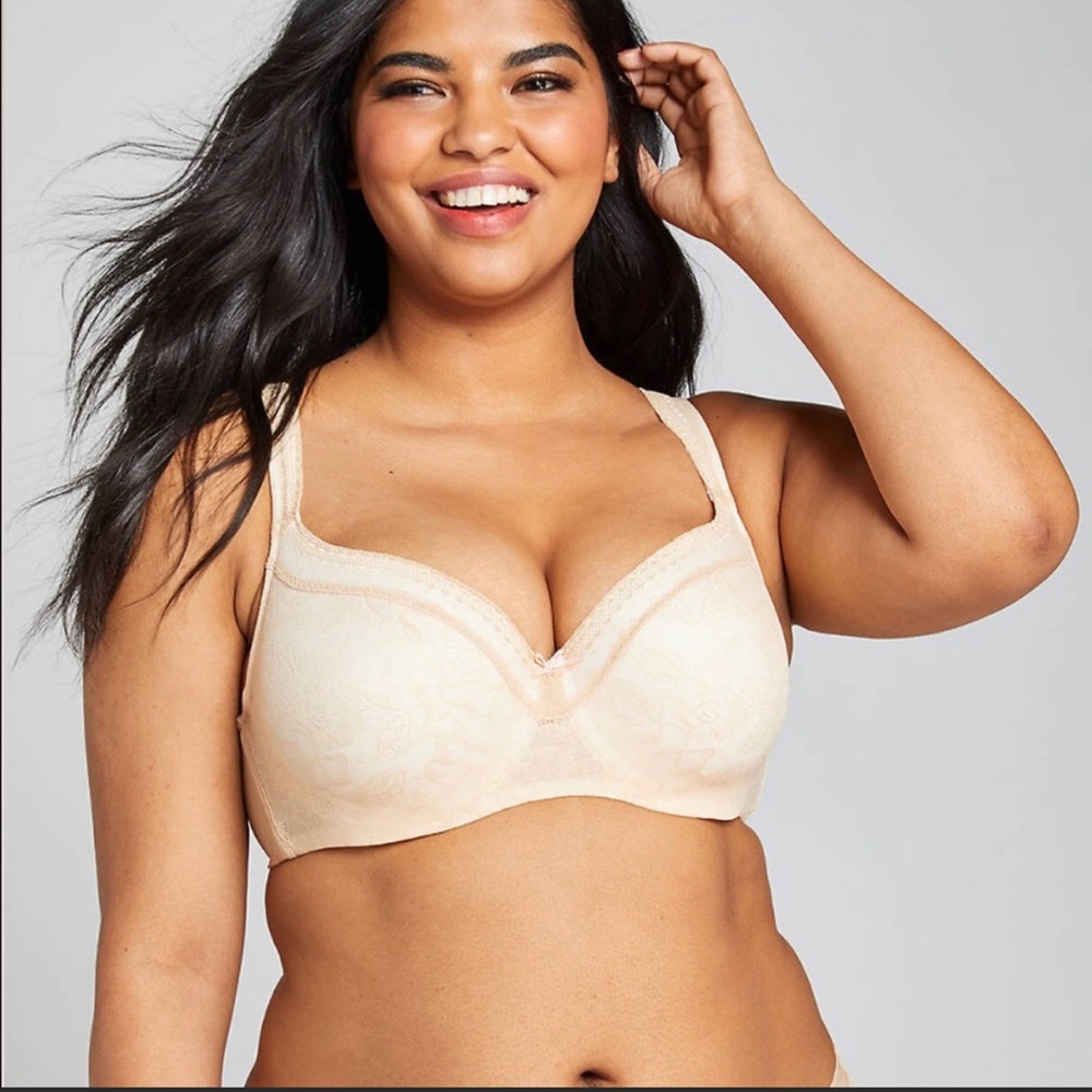 NWOT Cacique Modern Lace lightly lined Bra 44D